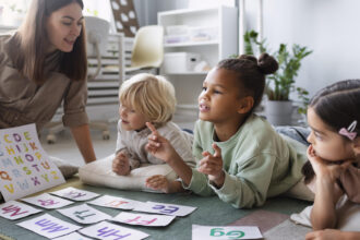 Aide à domicile : comment alléger le quotidien des familles en 2026 ?
